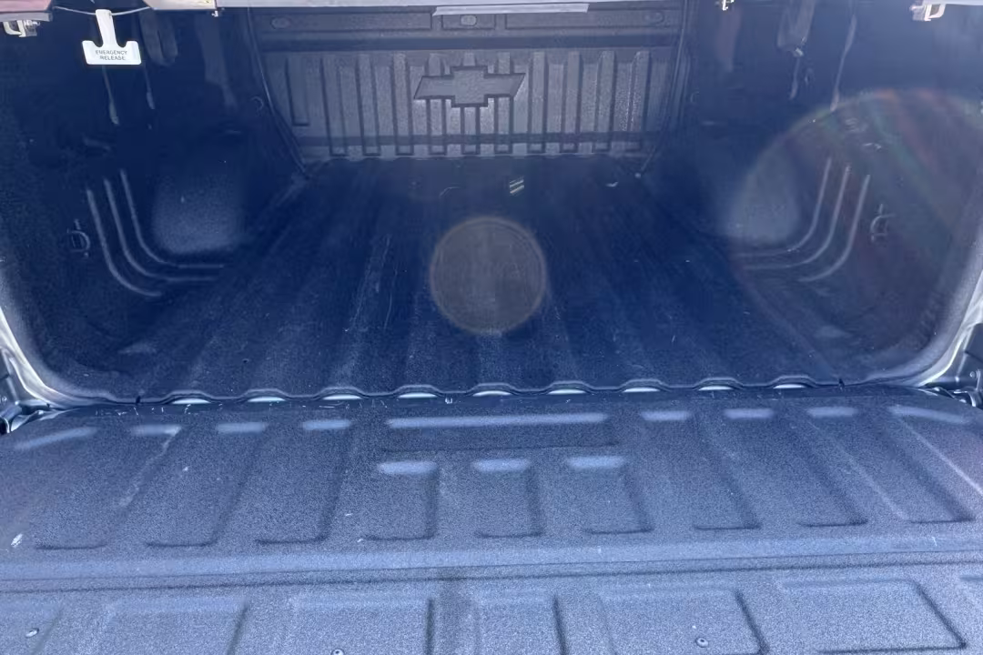 2019 Chevrolet Colorado - 1GCPTDE18K1185748 - Image #23